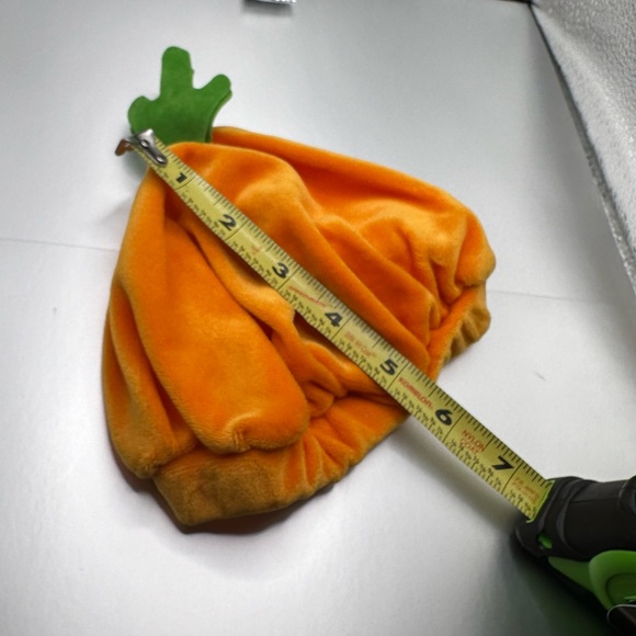 Cute Baby Pumpkin Outfit w hat and booties - Picture 12 of 14